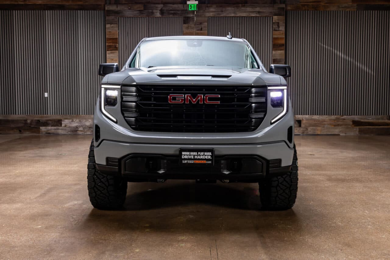 2025 GMC Sierra 1500 Pro — photo 2 of 38