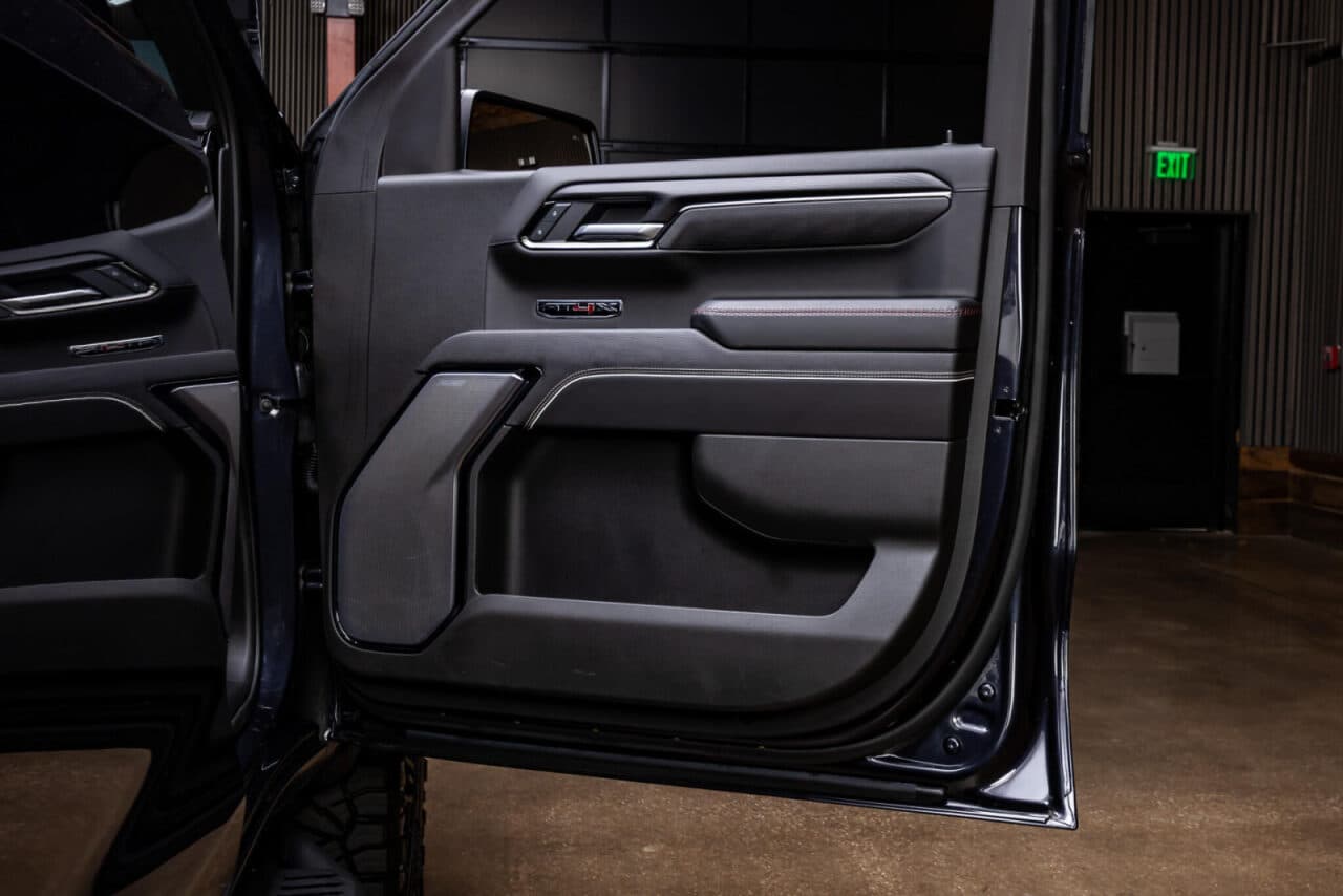 2025 GMC Sierra 1500 AT4X — photo 34 of 38