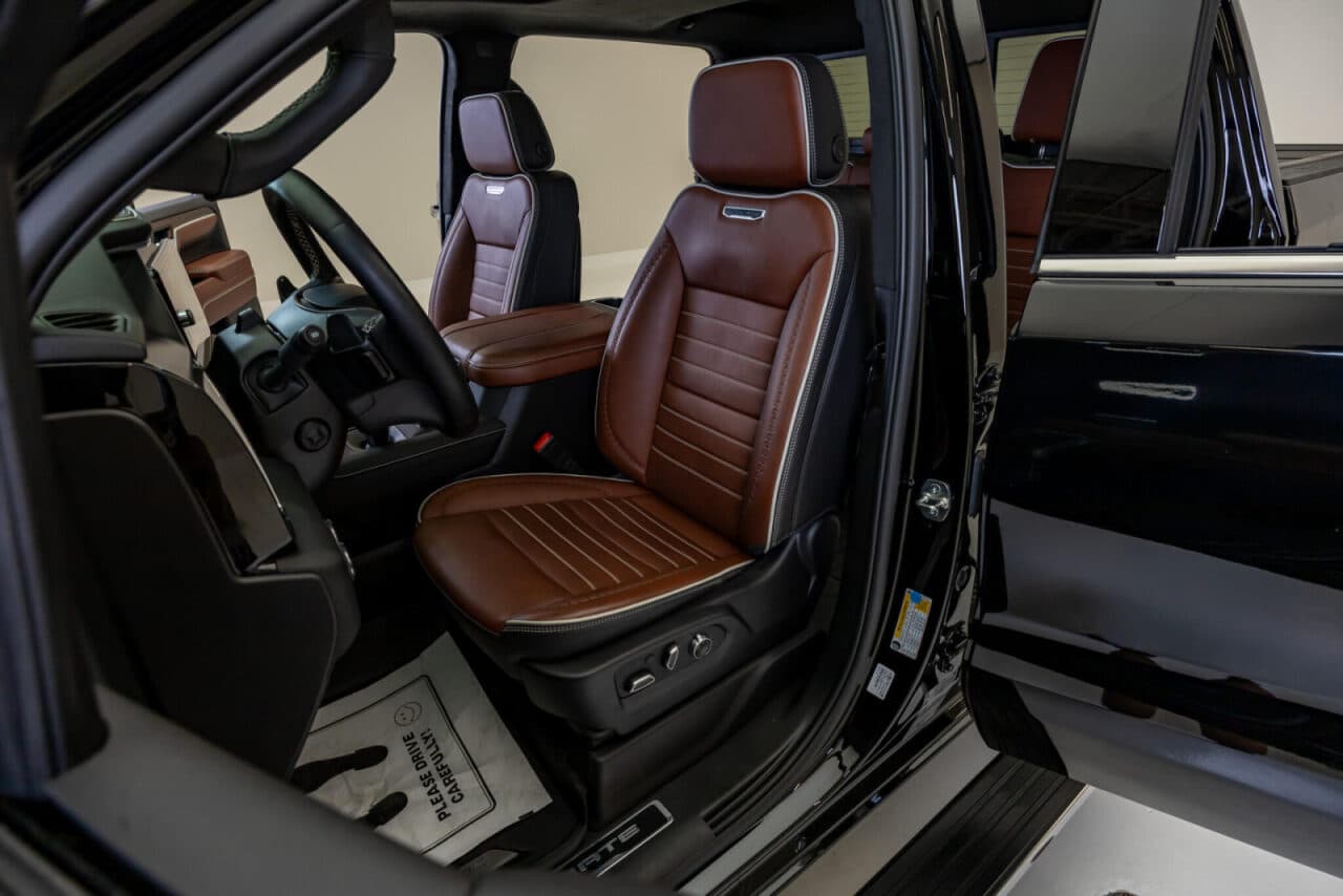 2025 GMC Sierra 1500 Denali Ultimate — photo 26 of 38