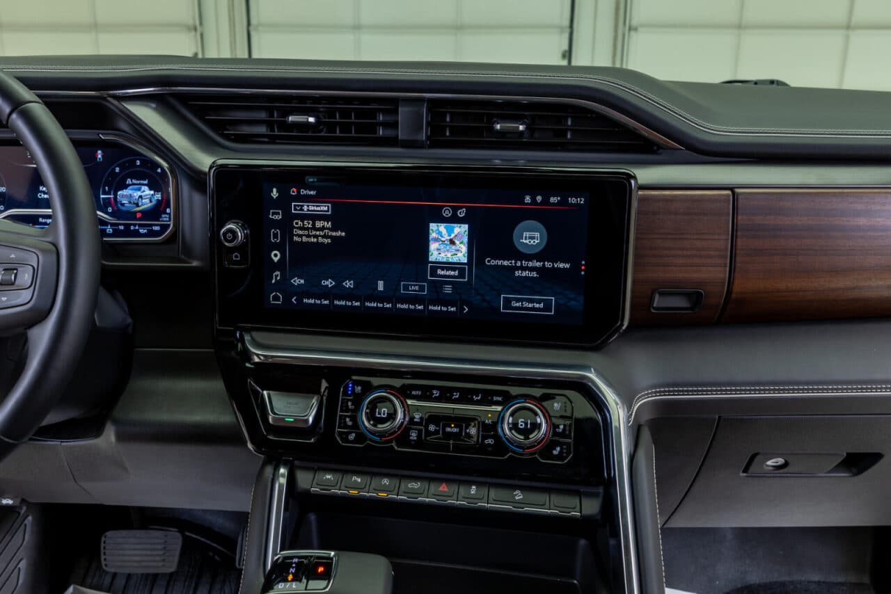2025 GMC Sierra 1500 Denali Ultimate — photo 20 of 38