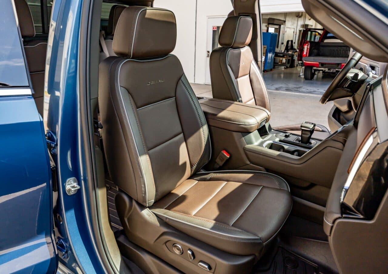 2025 GMC Sierra 1500 Denali — photo 30 of 40