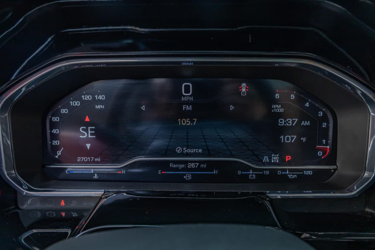 2024 GMC Sierra 1500 SLT — photo 18 of 39
