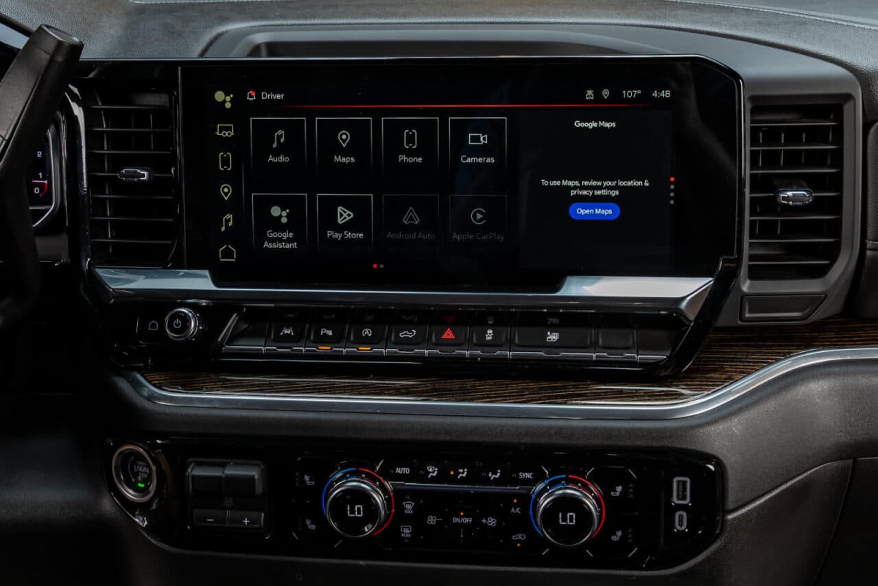 2024 GMC Sierra 1500 SLE — photo 18 of 35