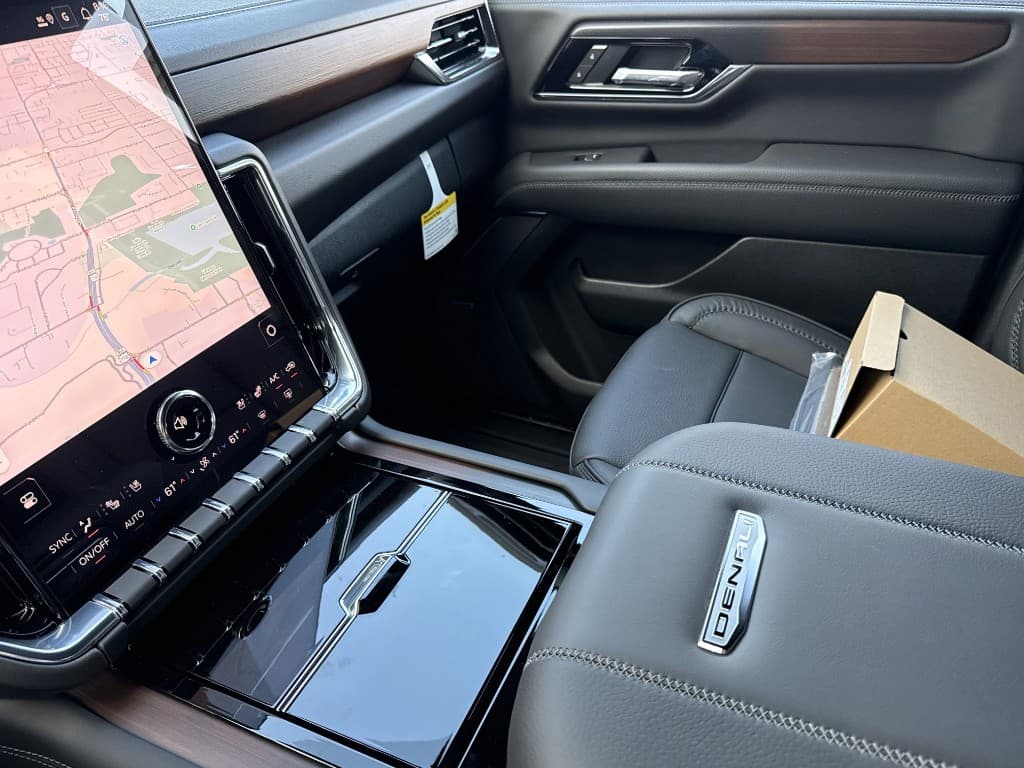 2026 GMC Yukon Denali 4WD — photo 12 of 20