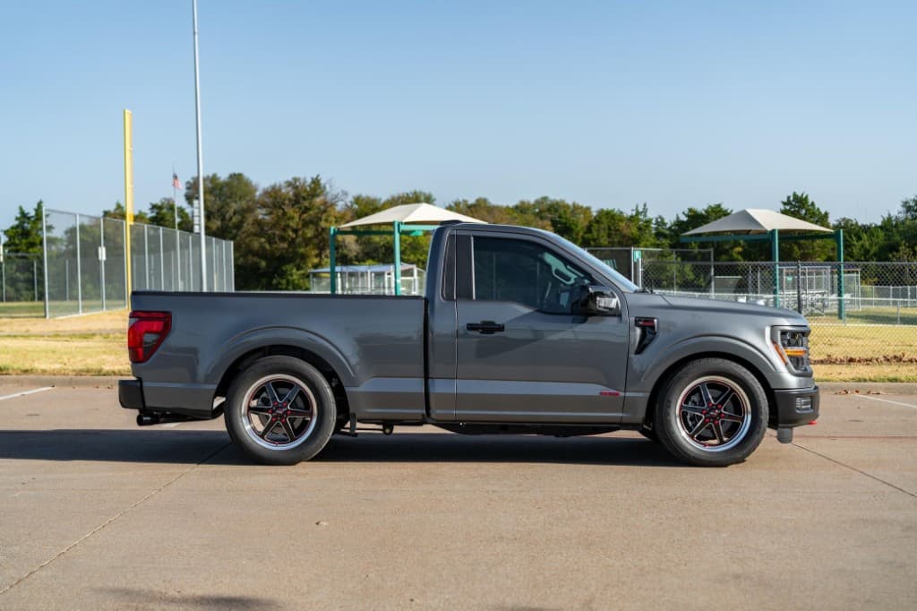 2024 Ford F-150 XL Regular Cab 4x4 — photo 7 of 36