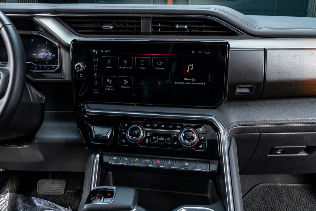 2025 GMC Sierra 1500 Denali — photo 21 of 39