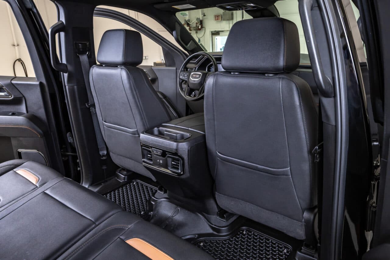 2024 GMC Sierra 1500 AT4 — photo 31 of 40
