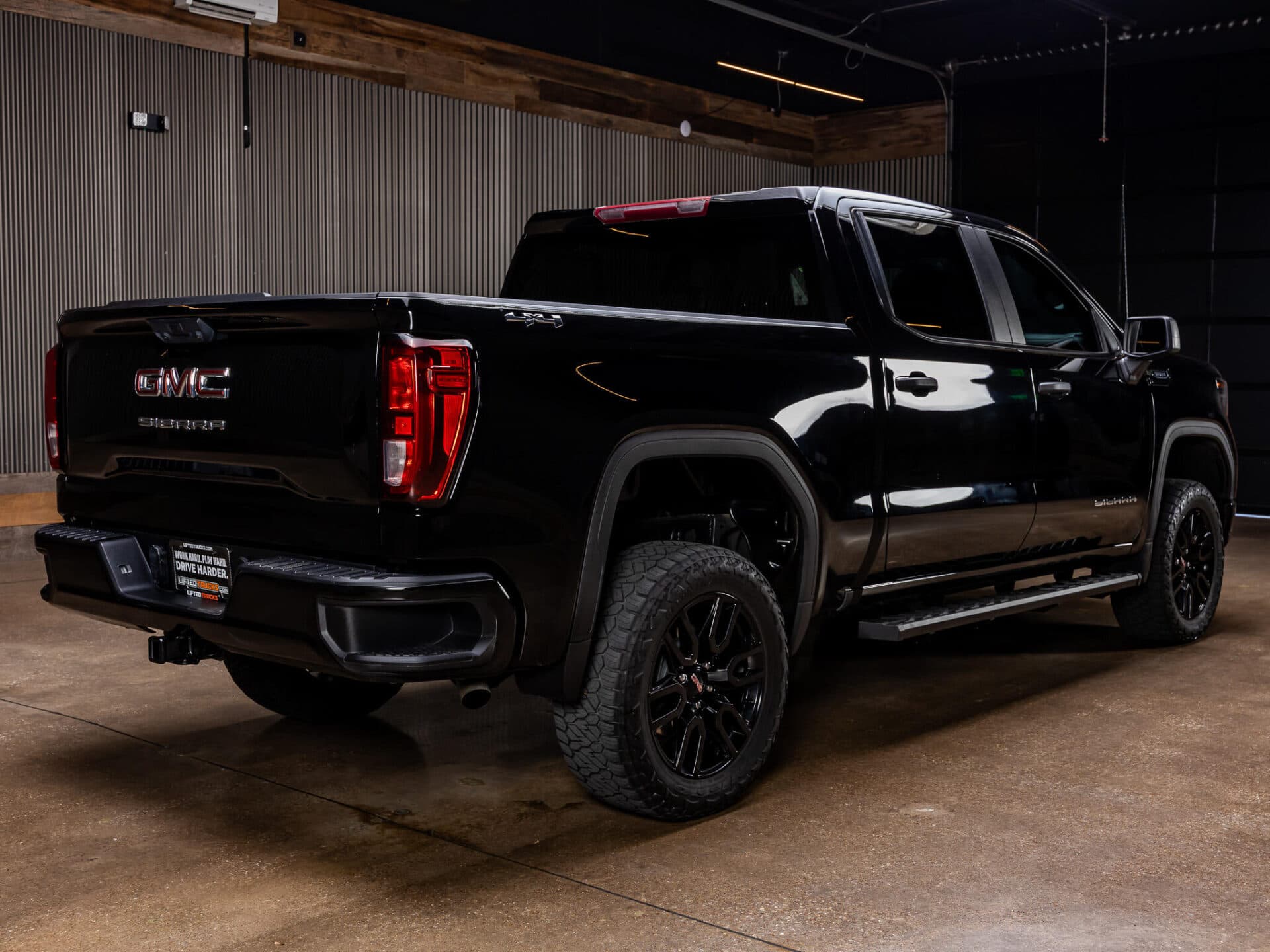 2025 GMC Sierra 1500 Pro — photo 8 of 37
