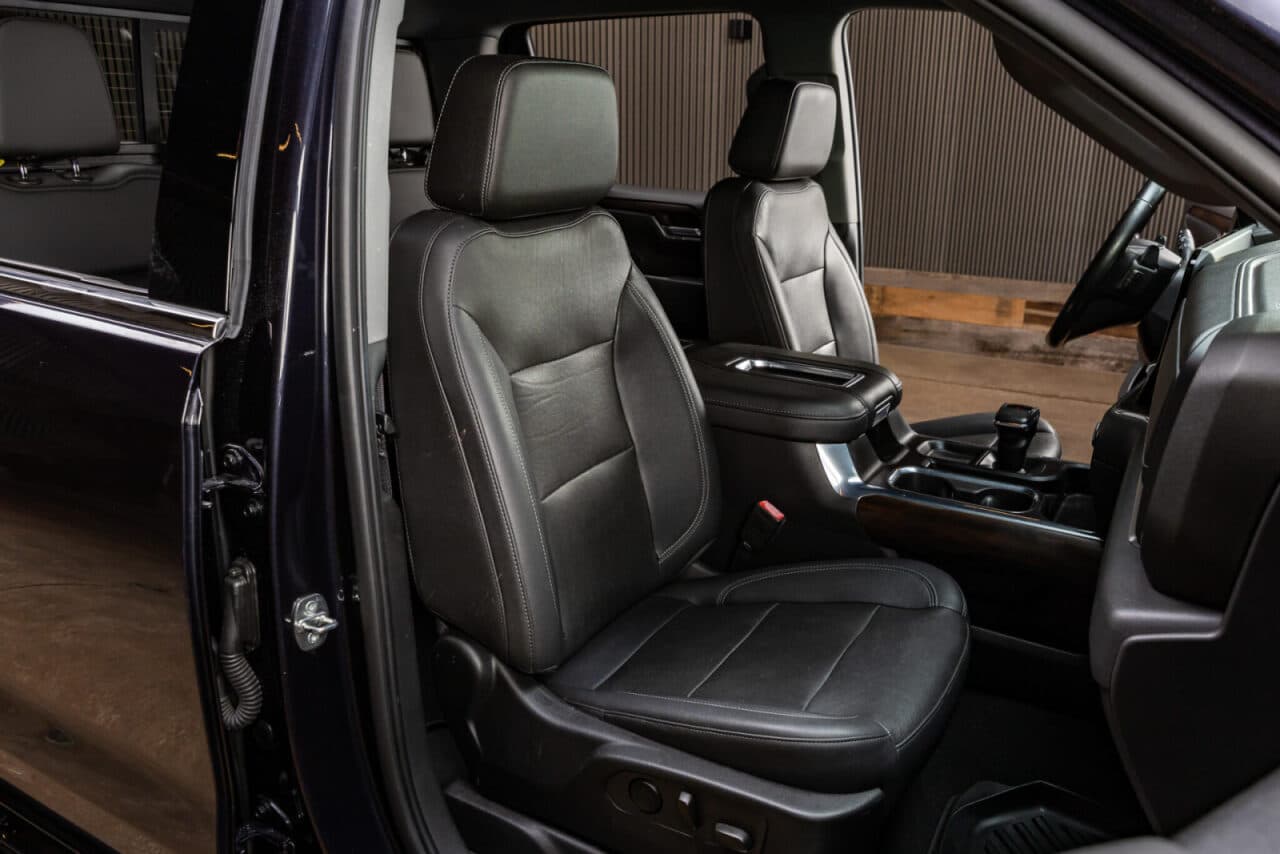 2022 GMC Sierra 1500 SLT — photo 23 of 33