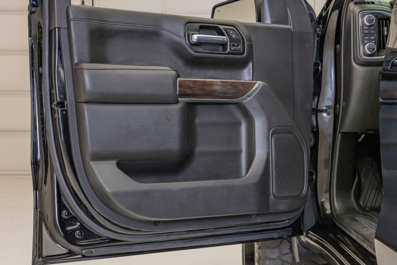 2022 GMC Sierra 1500 Limited SLT — photo 32 of 37