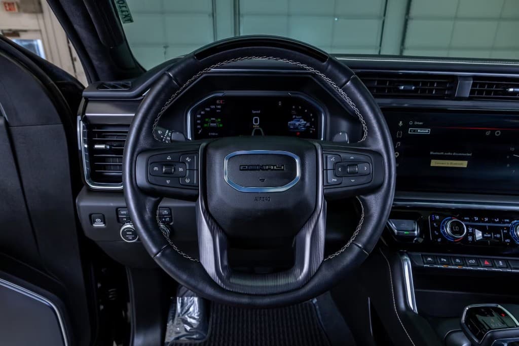 2026 GMC Sierra 1500 Denali Ultimate — photo 11 of 36
