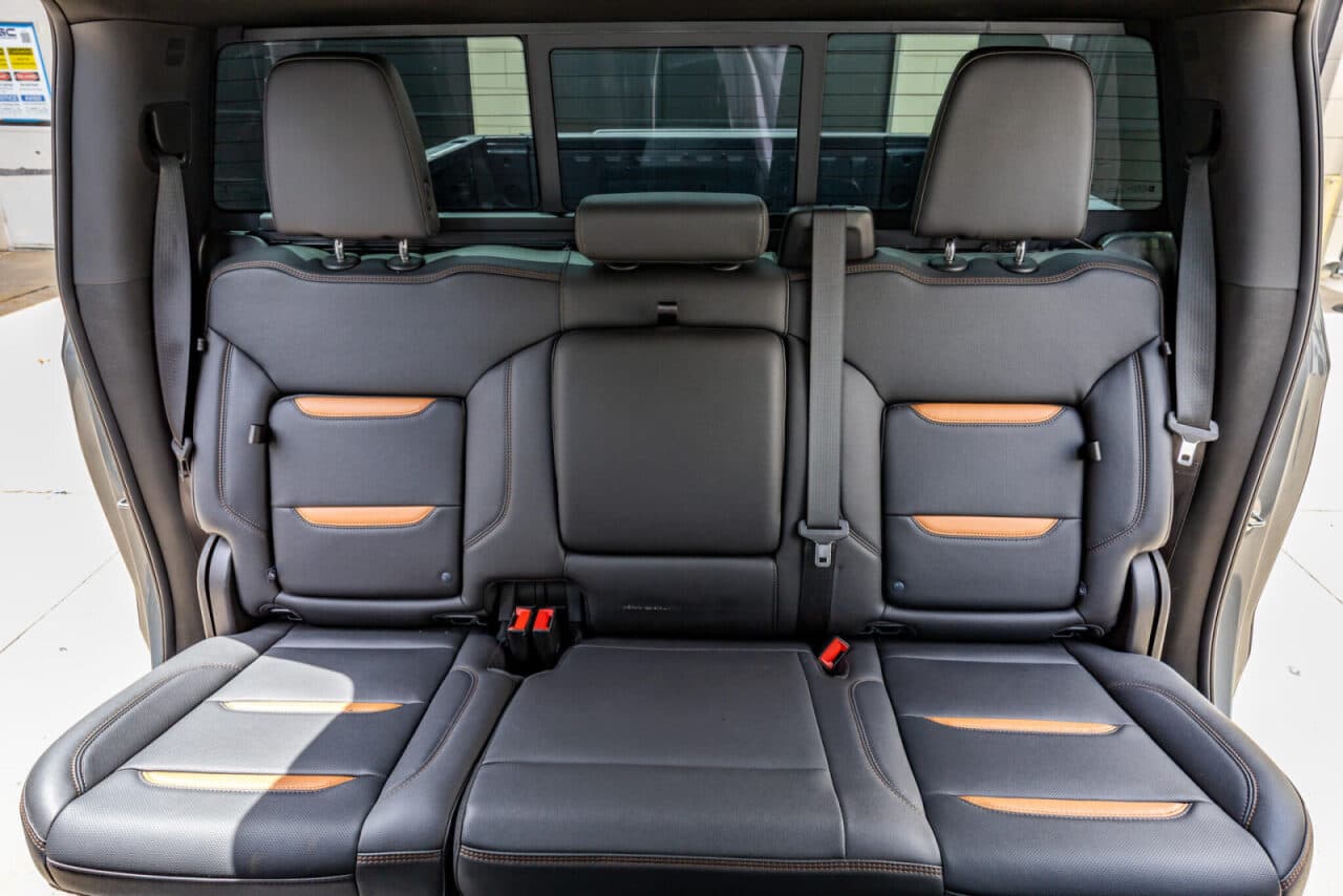 2024 GMC Sierra 1500 AT4 — photo 34 of 40
