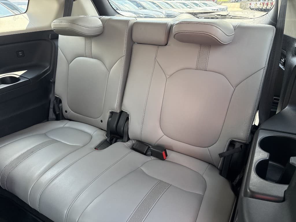 2024 Honda Pilot EX-L — photo 13 of 23