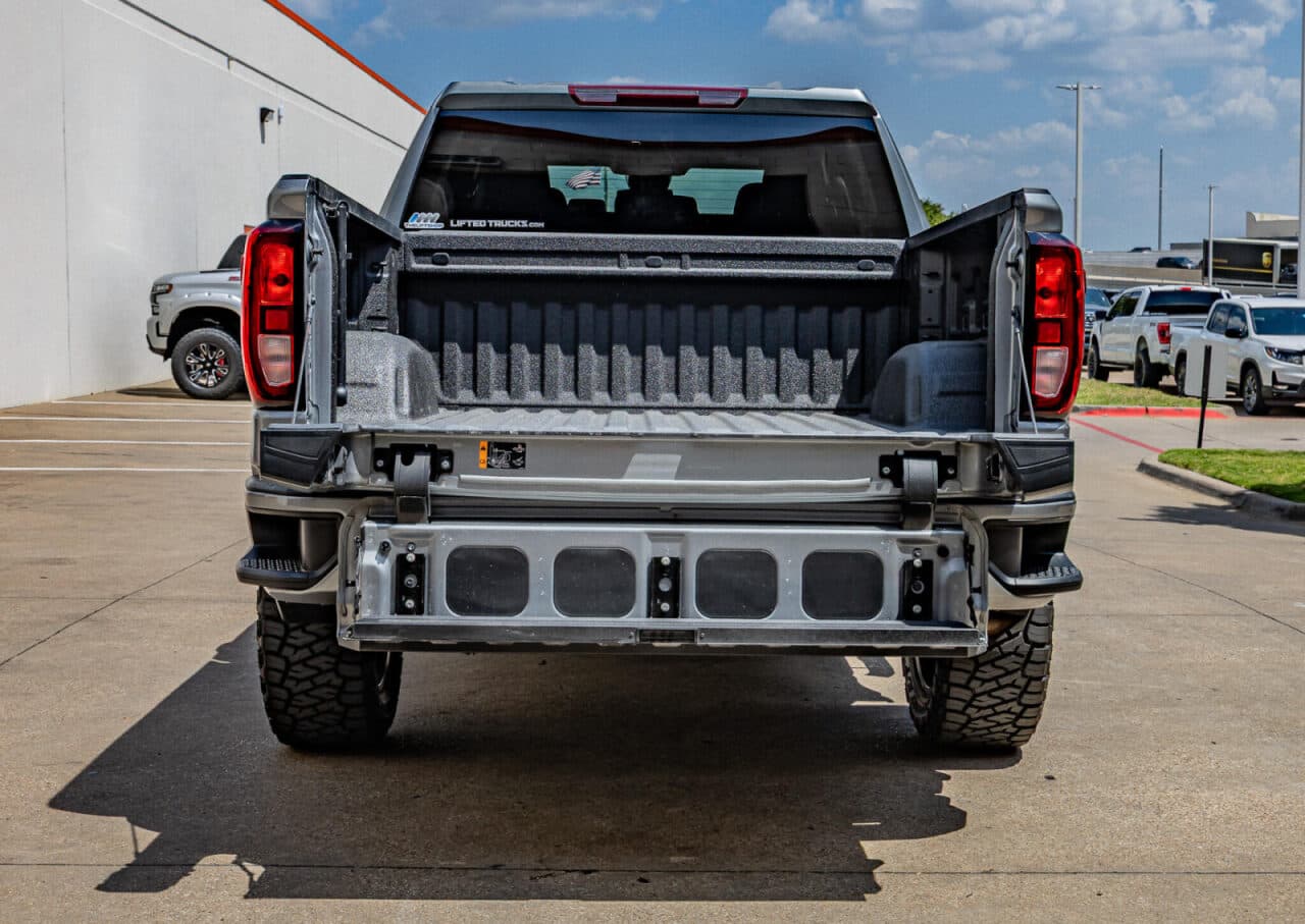 2024 GMC Sierra 1500 Elevation — photo 6 of 38