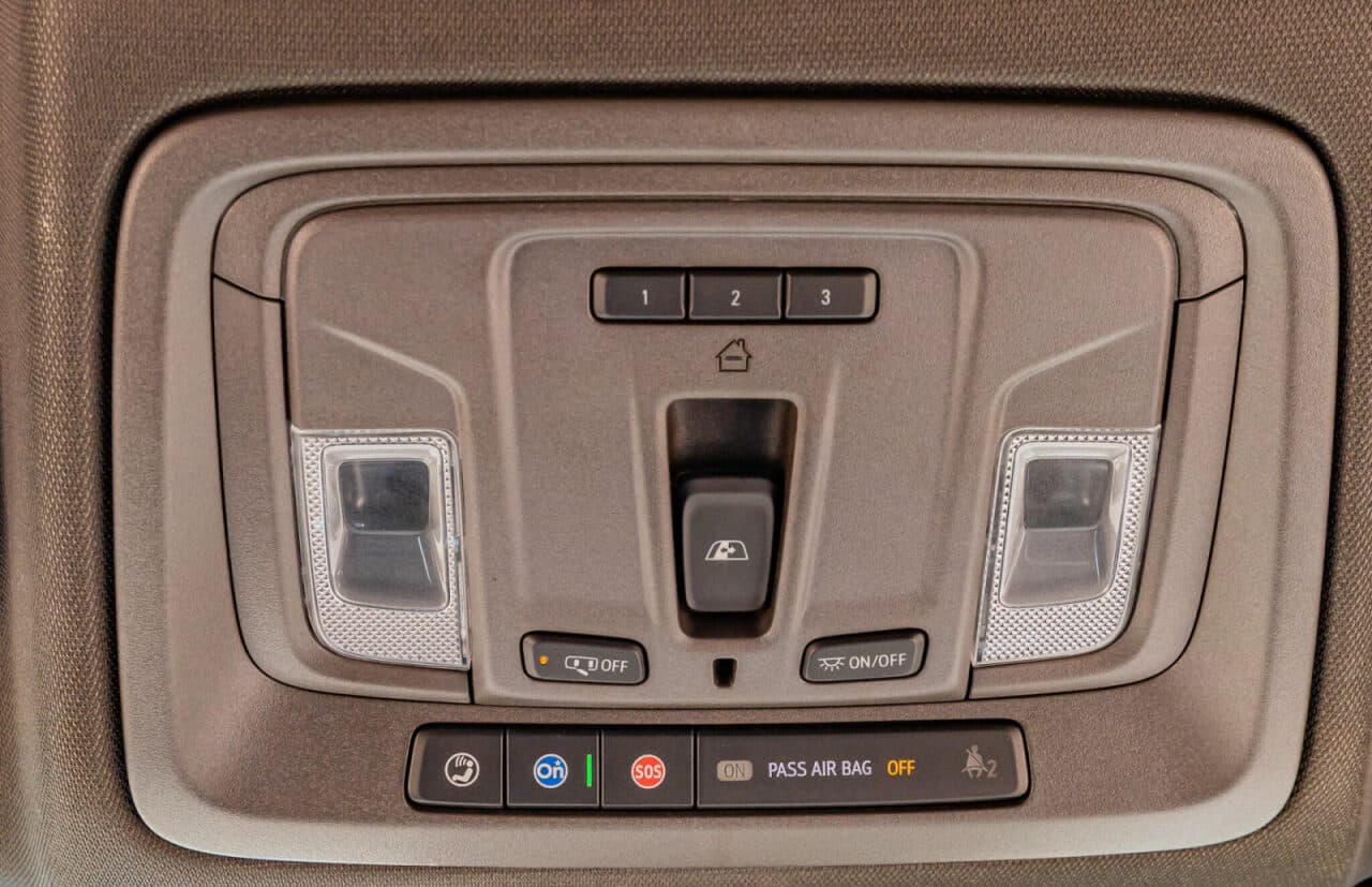 2023 GMC Sierra 1500 SLT — photo 27 of 39