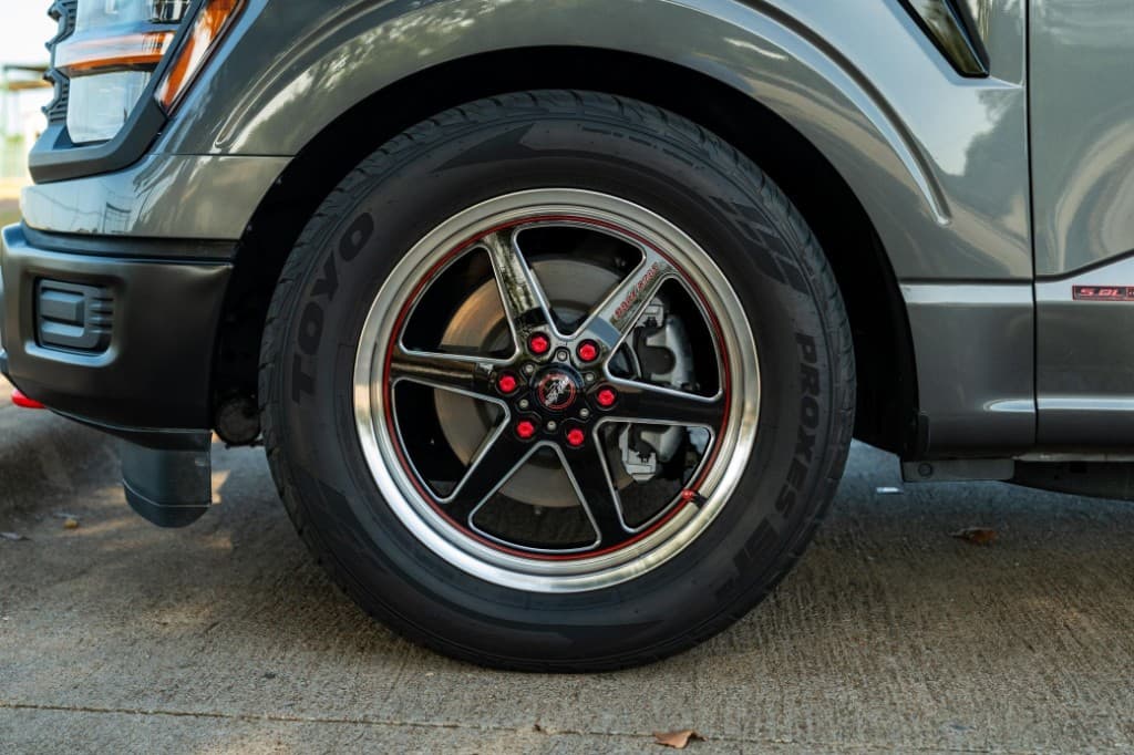 2024 Ford F-150 XL Regular Cab 4x4 — photo 18 of 36