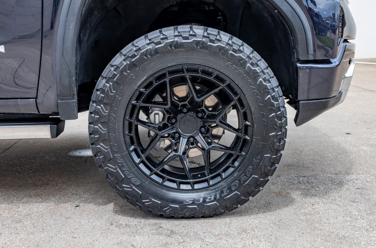 2024 GMC Sierra 1500 Denali — photo 10 of 40