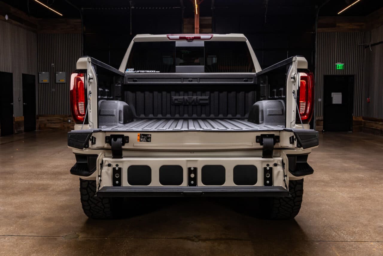 2026 GMC Sierra 1500 AT4 — photo 7 of 40