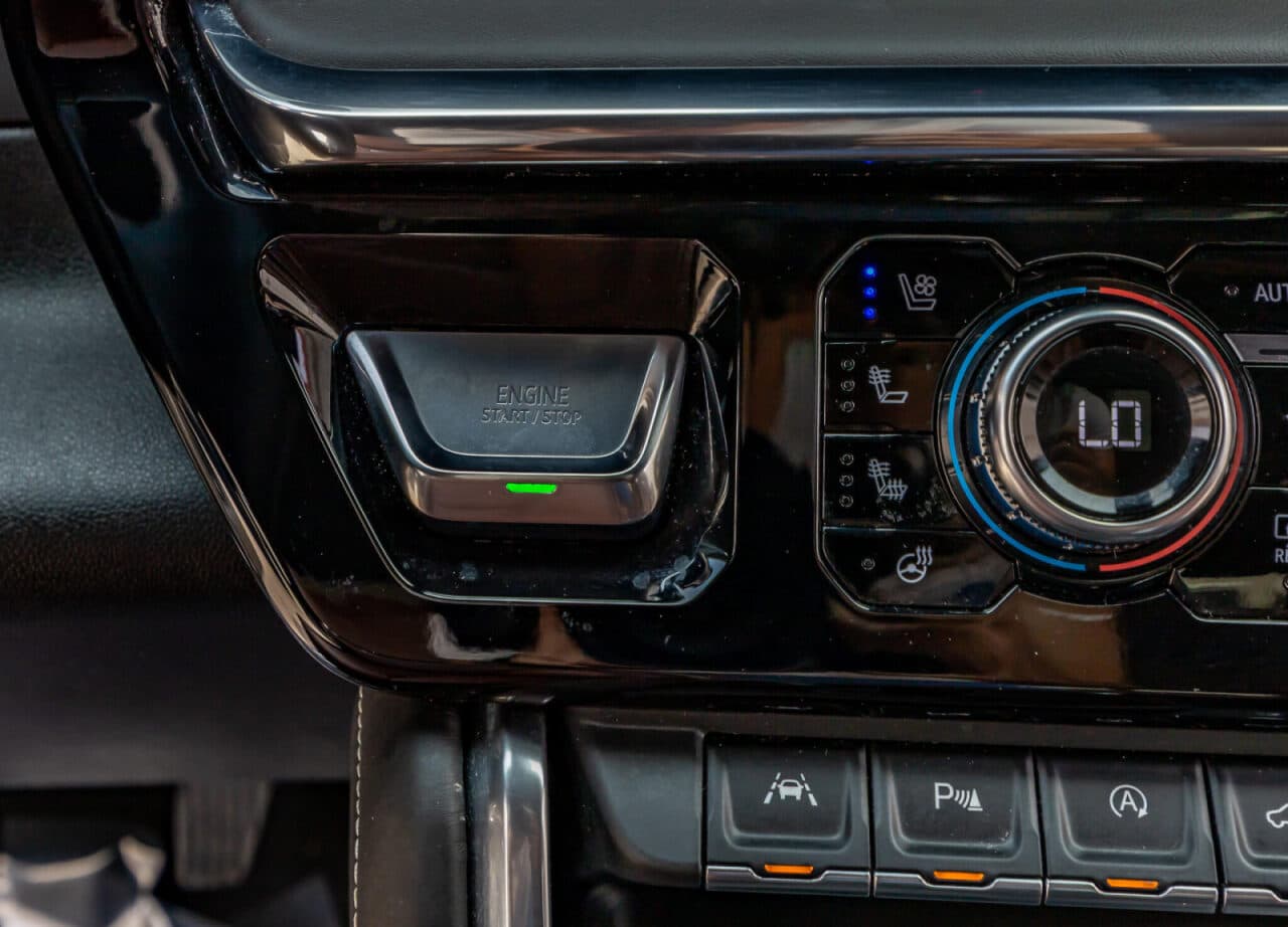 2025 GMC Sierra 1500 Denali Ultimate — photo 21 of 40