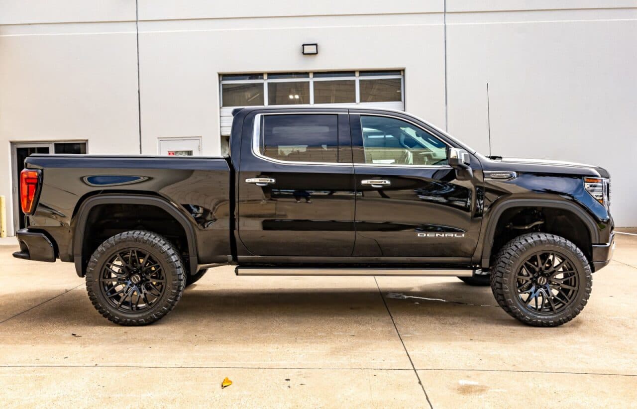 2026 GMC Sierra 1500 Denali Ultimate — photo 9 of 40