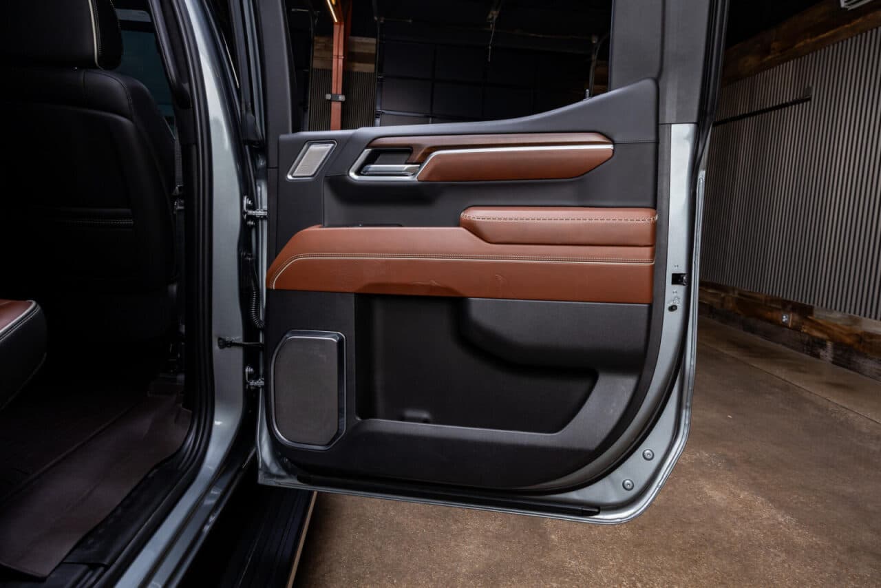 2025 GMC Sierra 1500 Denali Ultimate — photo 38 of 40