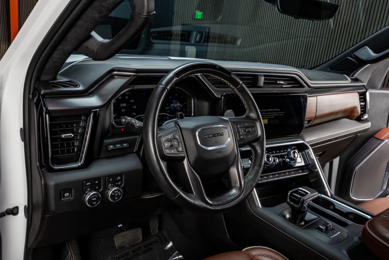 2024 GMC Sierra 1500 Denali Ultimate — photo 15 of 40