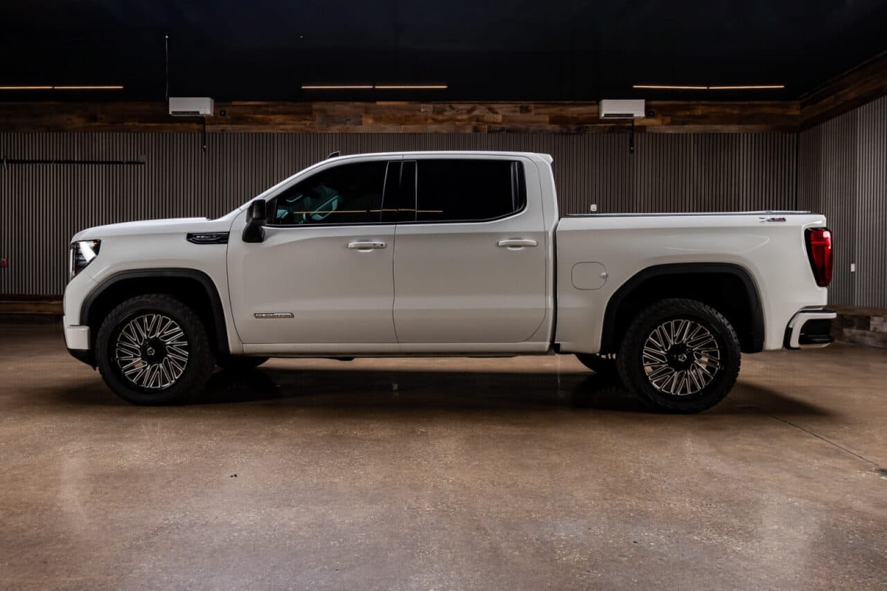 2024 GMC Sierra 1500 Elevation — photo 4 of 35