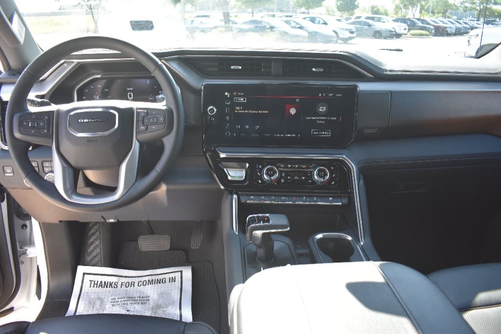 2023 GMC Sierra 1500 Denali 4WD — photo 15 of 22