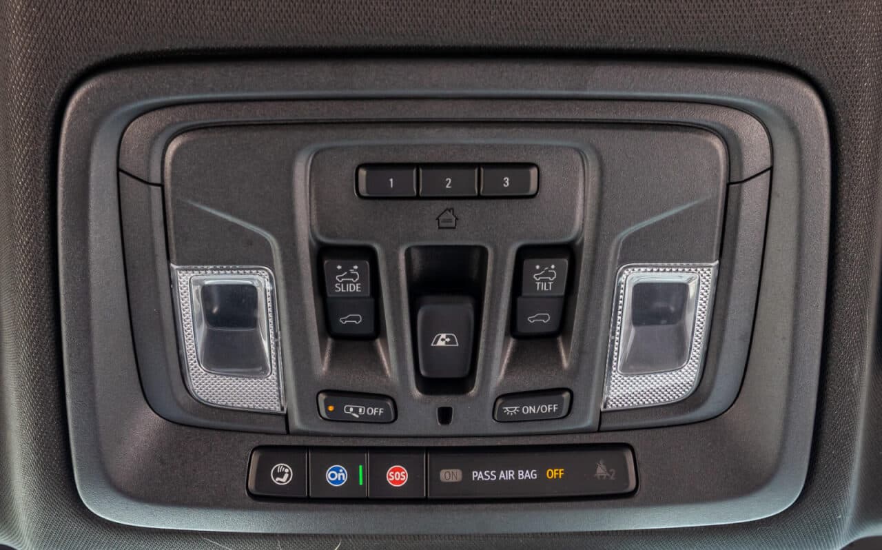 2024 GMC Sierra 1500 AT4 — photo 27 of 40