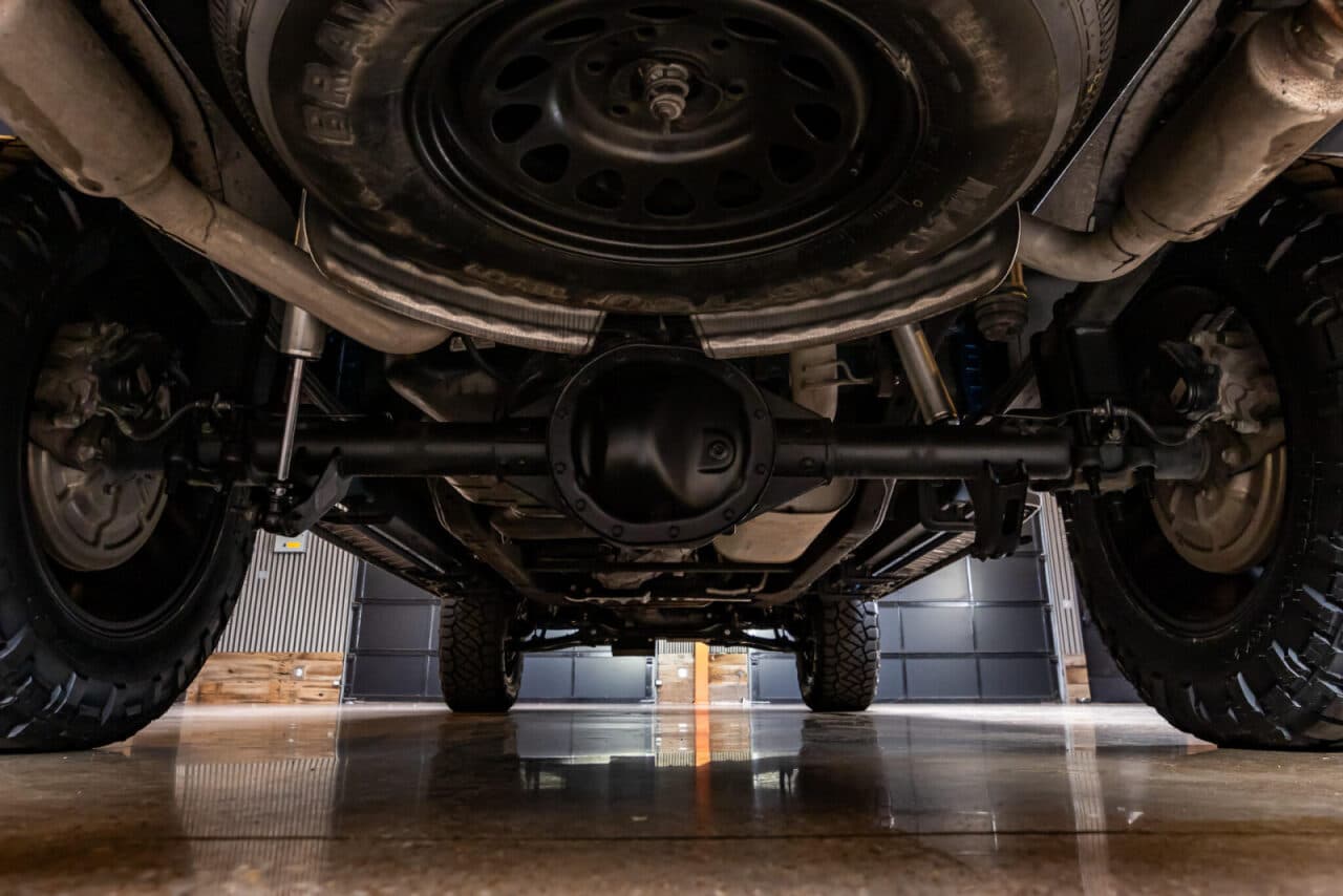 2023 GMC Sierra 1500 AT4 — photo 14 of 38