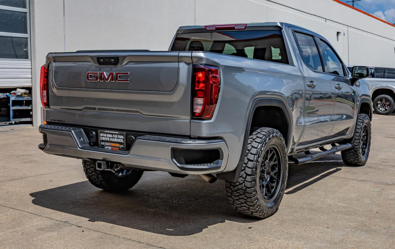 2024 GMC Sierra 1500 Elevation — photo 7 of 38