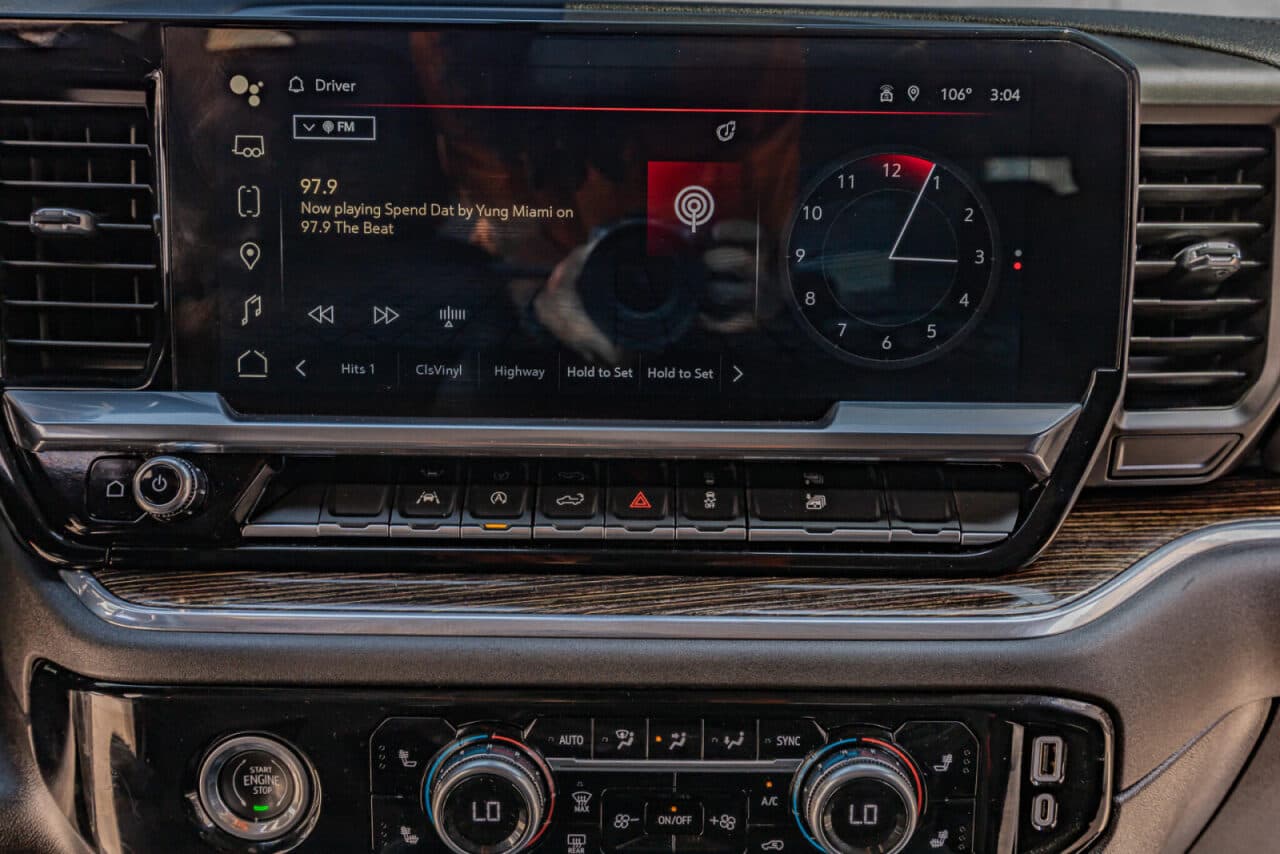 2024 GMC Sierra 1500 Elevation — photo 22 of 38
