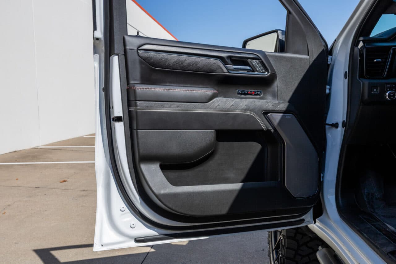 2024 GMC Sierra 1500 AT4X — photo 35 of 40