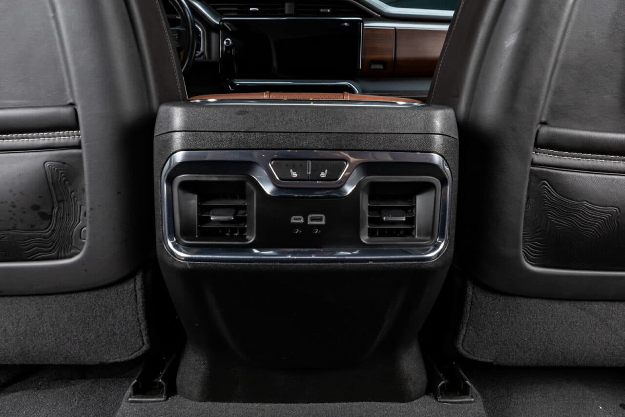 2024 GMC Sierra 1500 Denali Ultimate — photo 32 of 40
