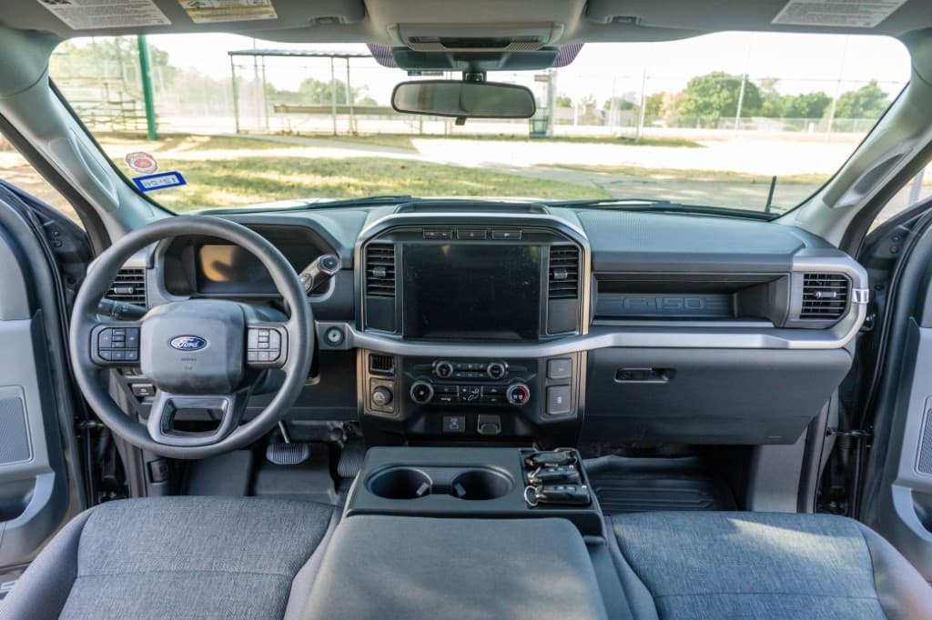 2024 Ford F-150 XL Regular Cab 4x4 — photo 20 of 36