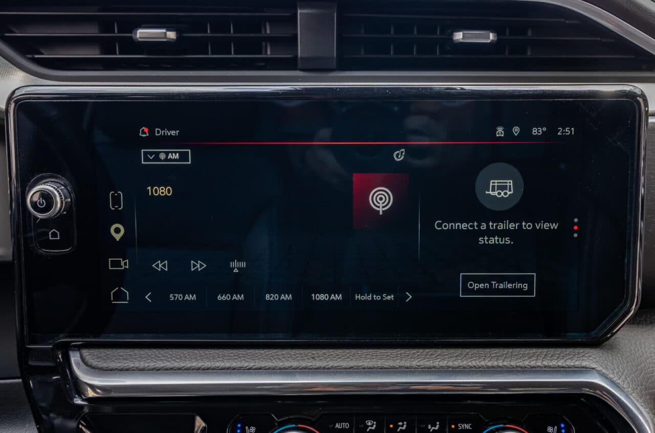 2024 GMC Sierra 1500 Denali — photo 23 of 40
