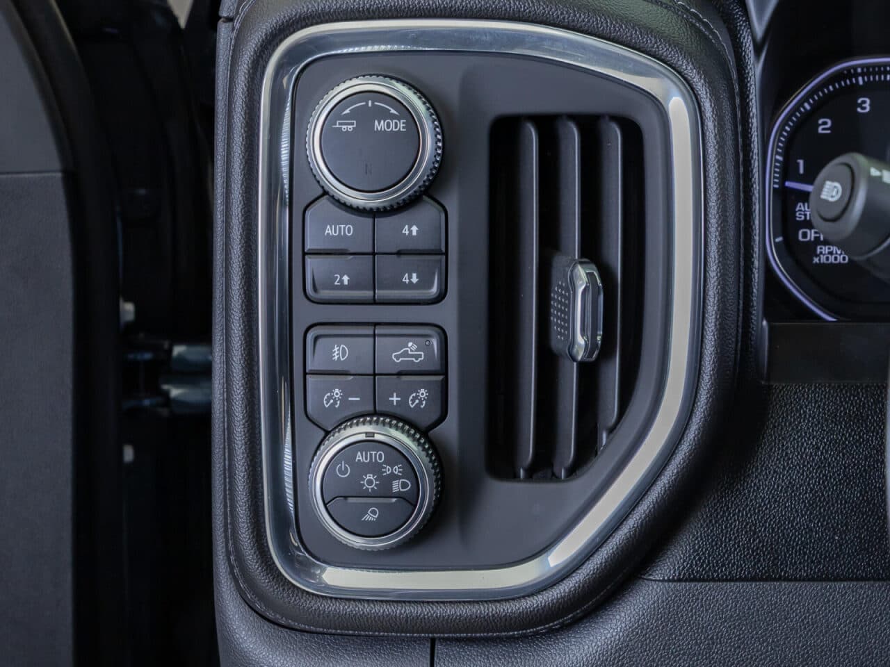 2020 GMC Sierra 1500 SLT — photo 19 of 38