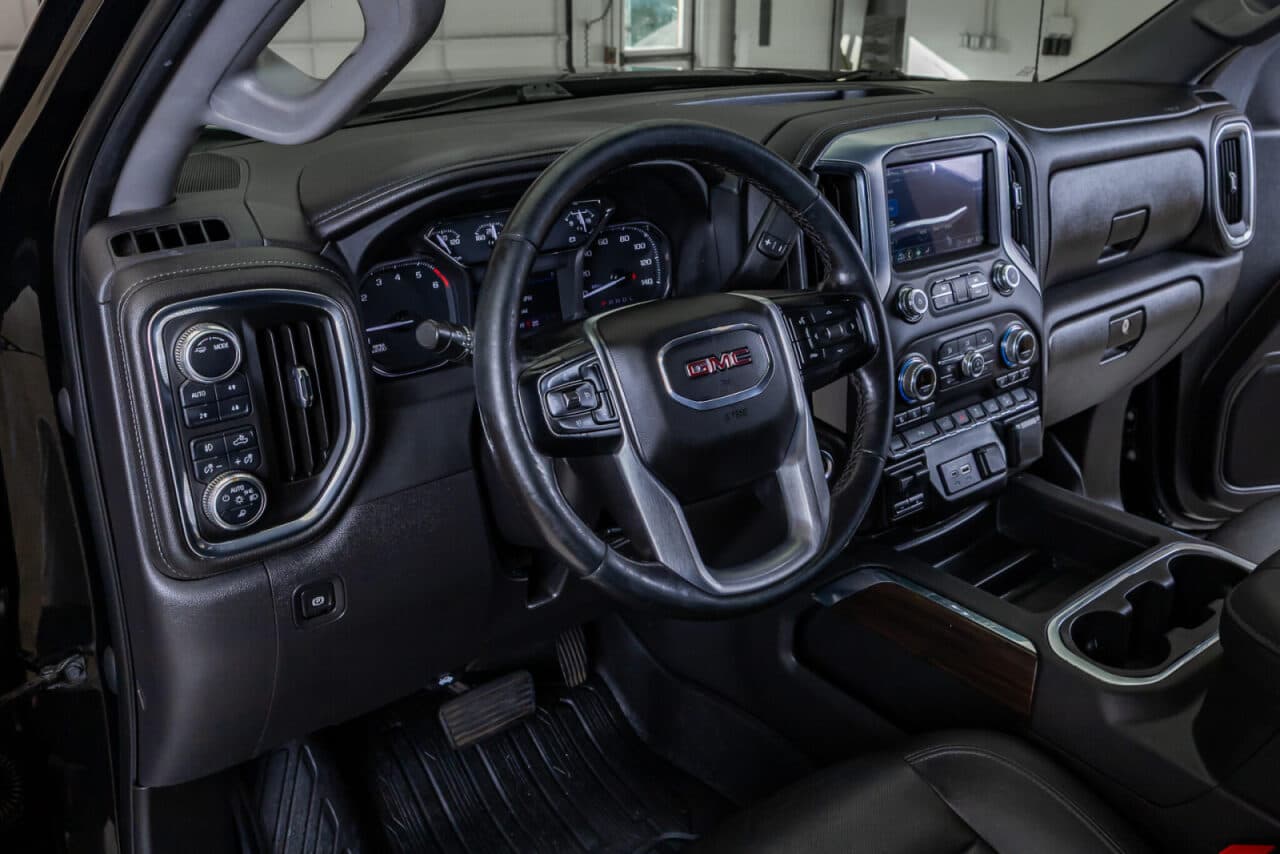 2022 GMC Sierra 1500 Limited SLT — photo 13 of 37