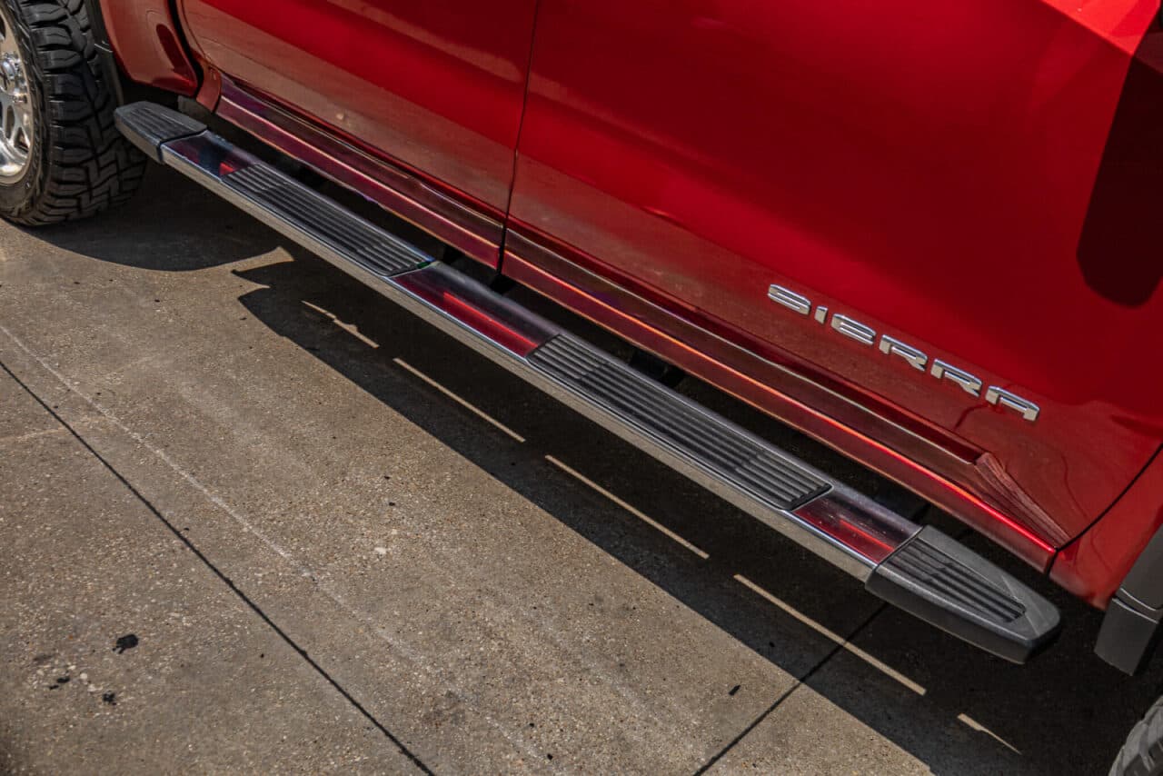 2024 GMC Sierra 1500 SLT — photo 11 of 39