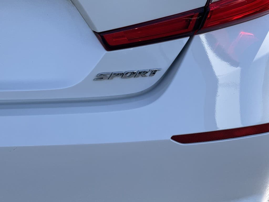 2022 Honda Accord Sport FWD — photo 7 of 16