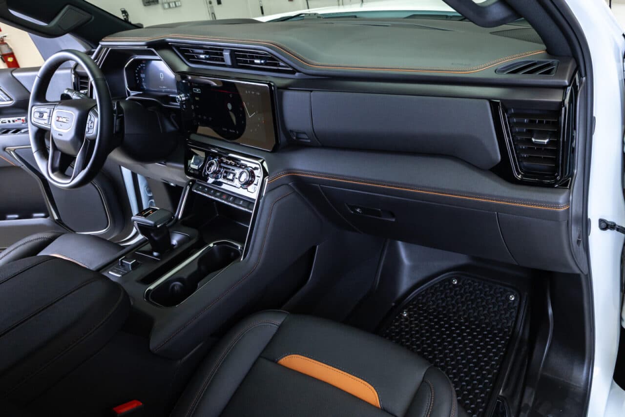 2026 GMC Sierra 1500 AT4 — photo 13 of 36