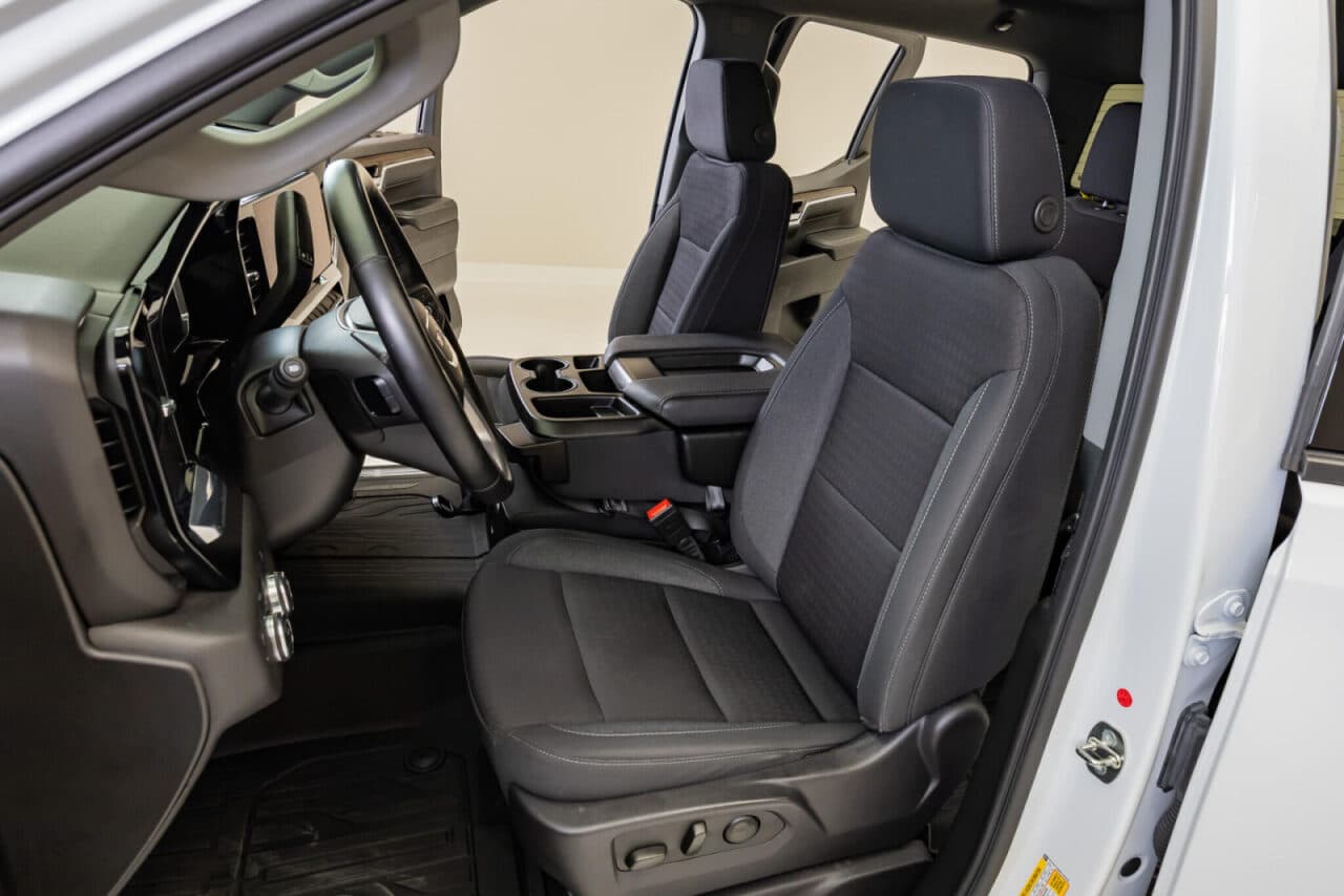 2024 GMC Sierra 1500 Elevation — photo 27 of 38
