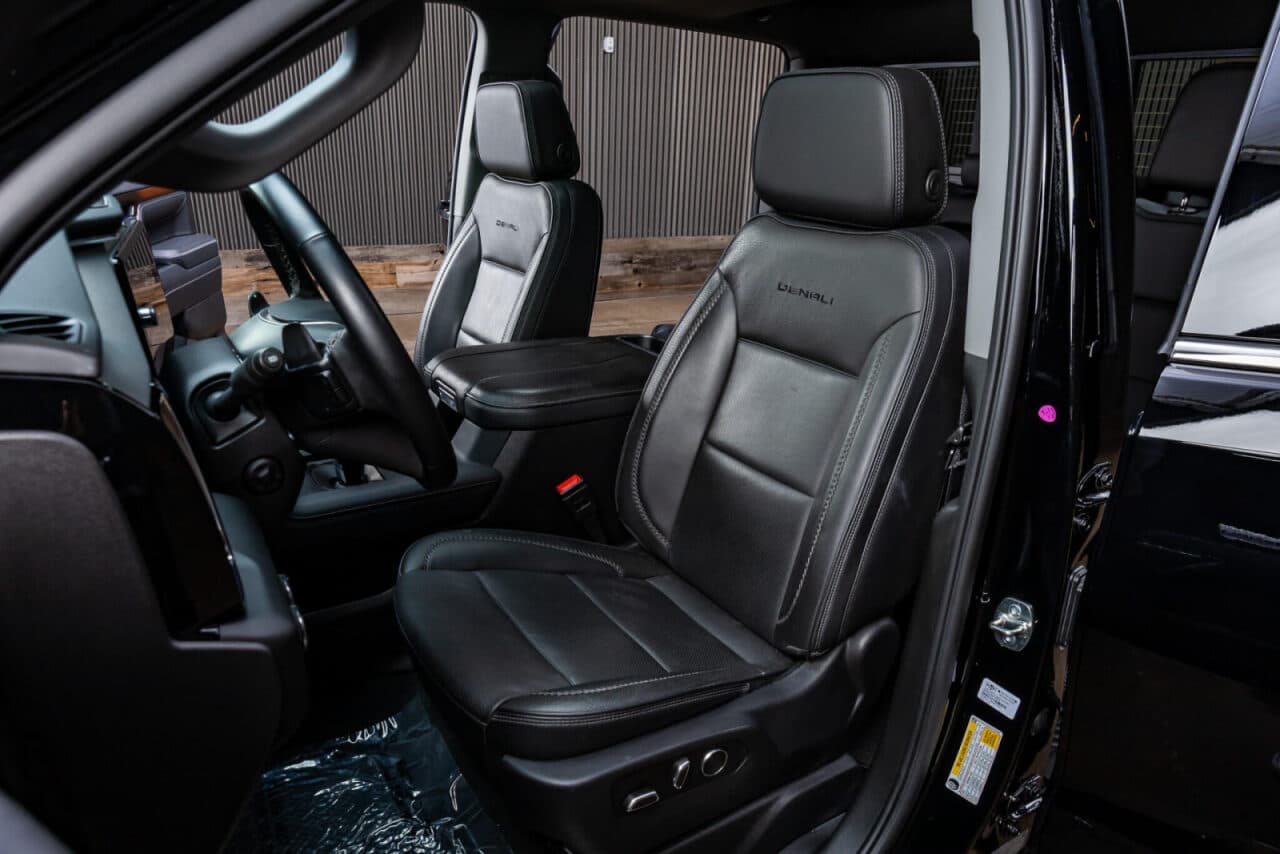 2025 GMC Sierra 1500 Denali — photo 27 of 39