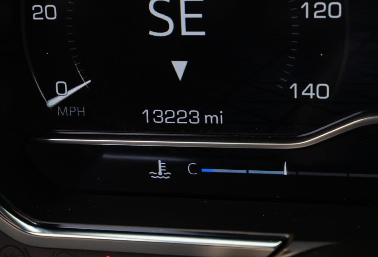 2025 GMC Sierra 1500 AT4X — photo 19 of 39