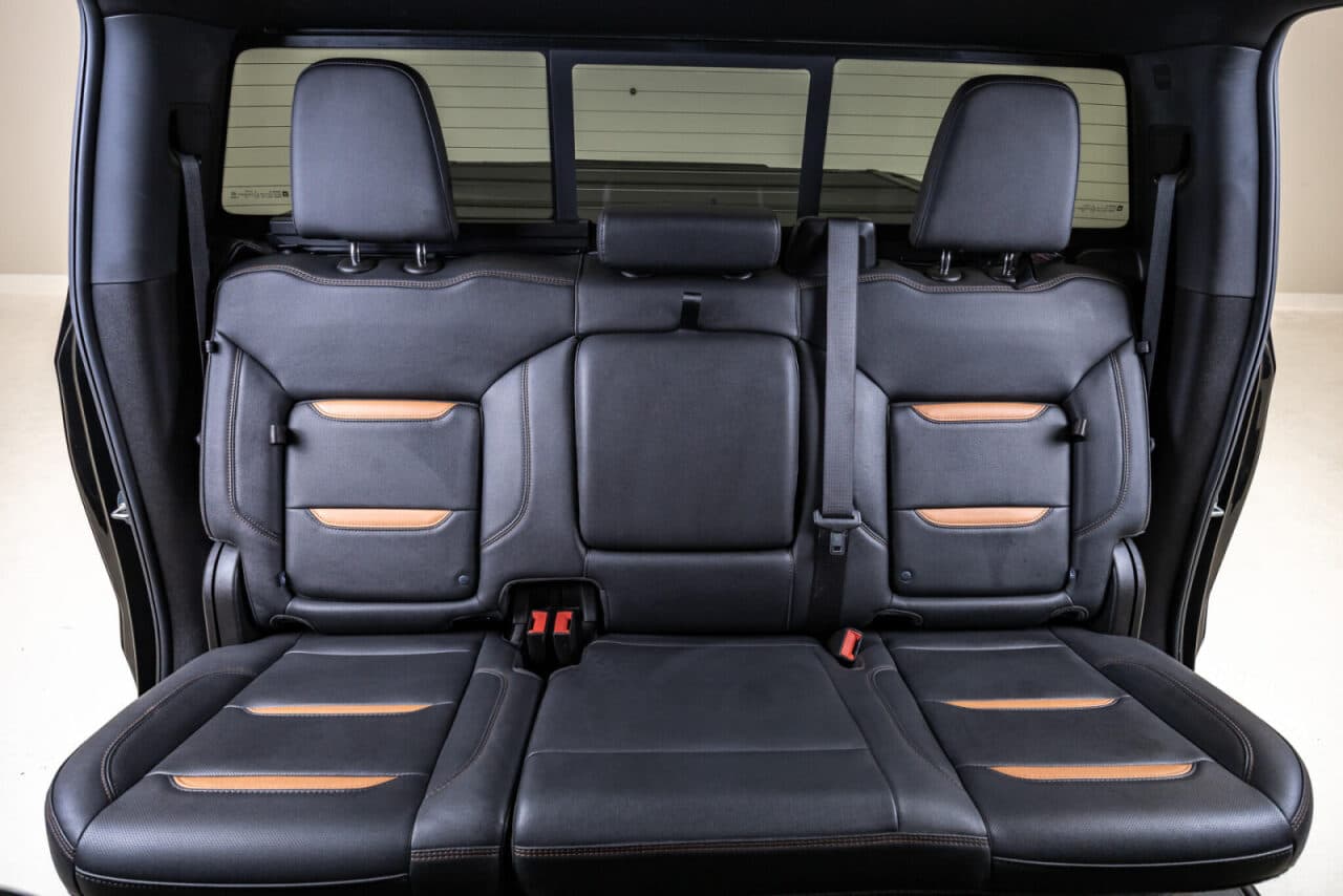 2024 GMC Sierra 1500 AT4 — photo 34 of 40