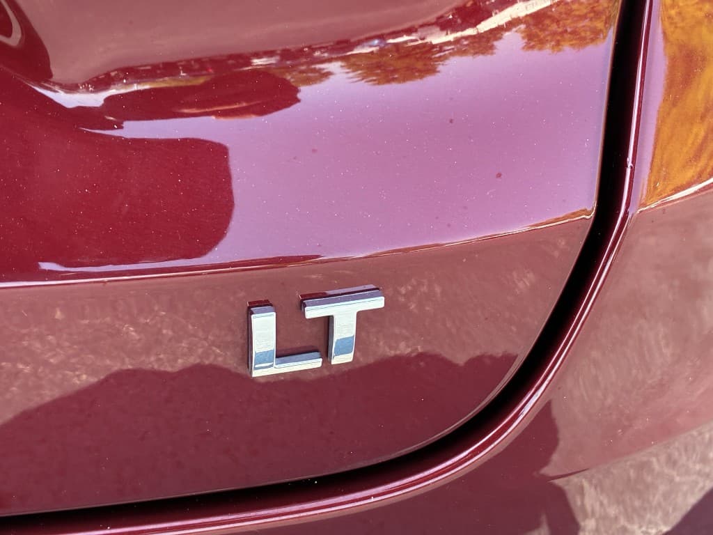 2025 Chevrolet Trax LT — photo 8 of 27