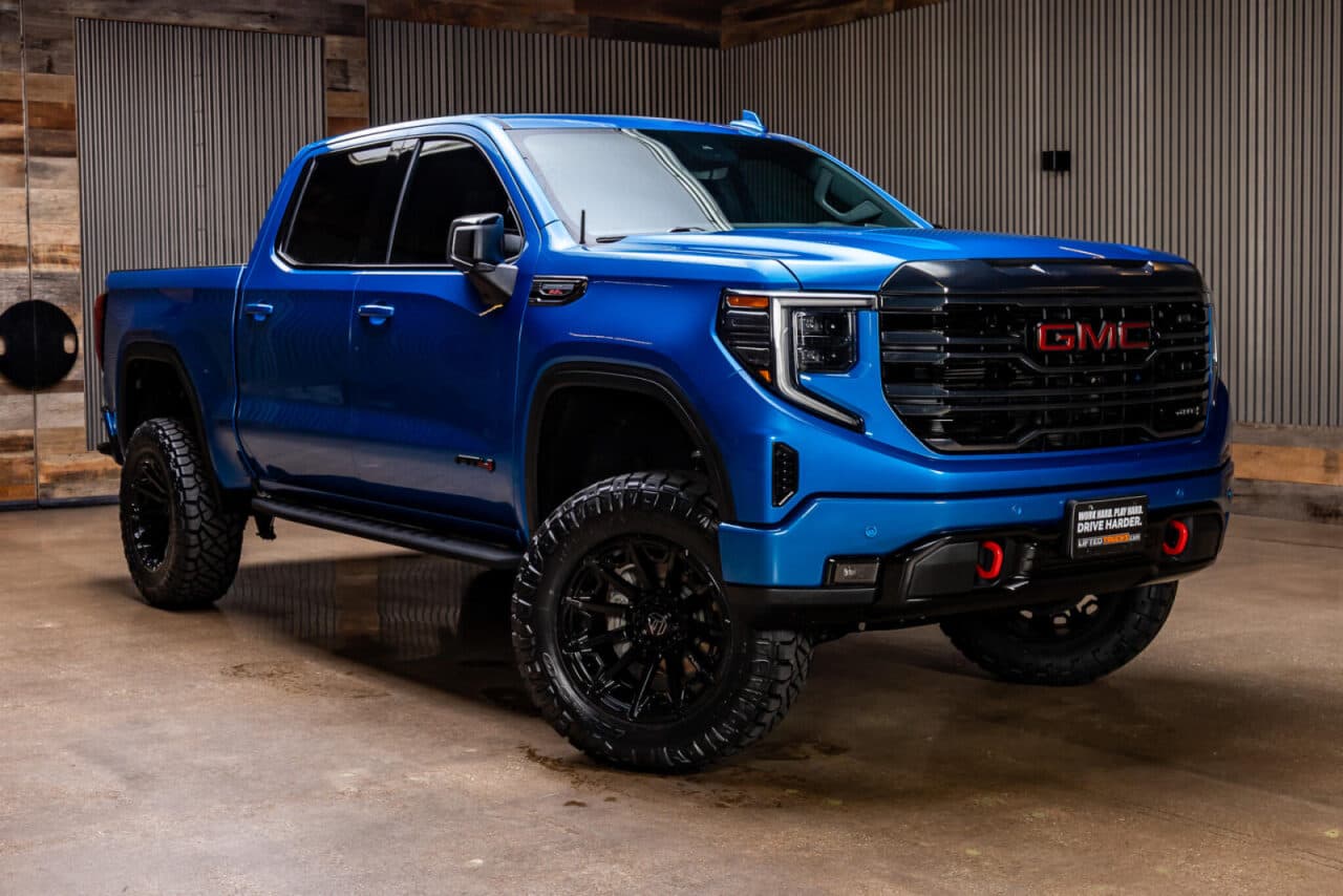 2023 GMC Sierra 1500 AT4 — photo 1 of 38