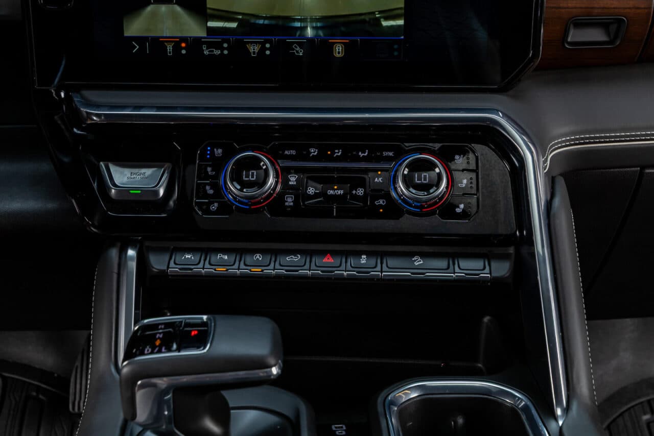 2025 GMC Sierra 1500 Denali Ultimate — photo 25 of 40