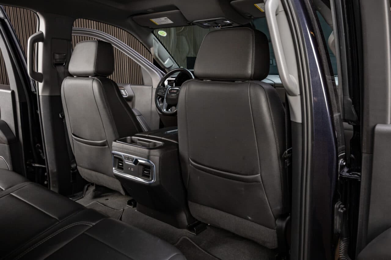 2022 GMC Sierra 1500 SLT — photo 24 of 33