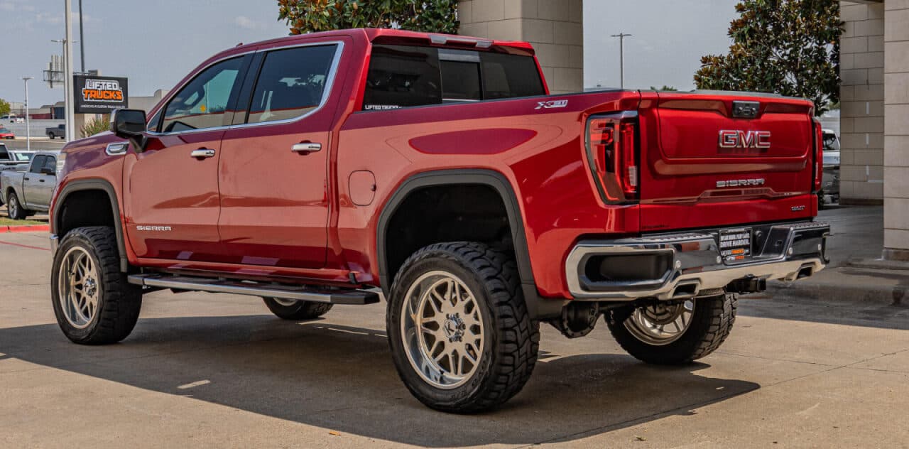 2024 GMC Sierra 1500 SLT — photo 5 of 39